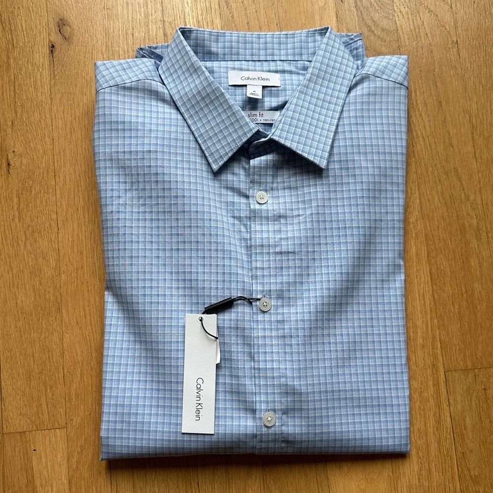 Calvin Klein Men's Dress Shirt-M Slim